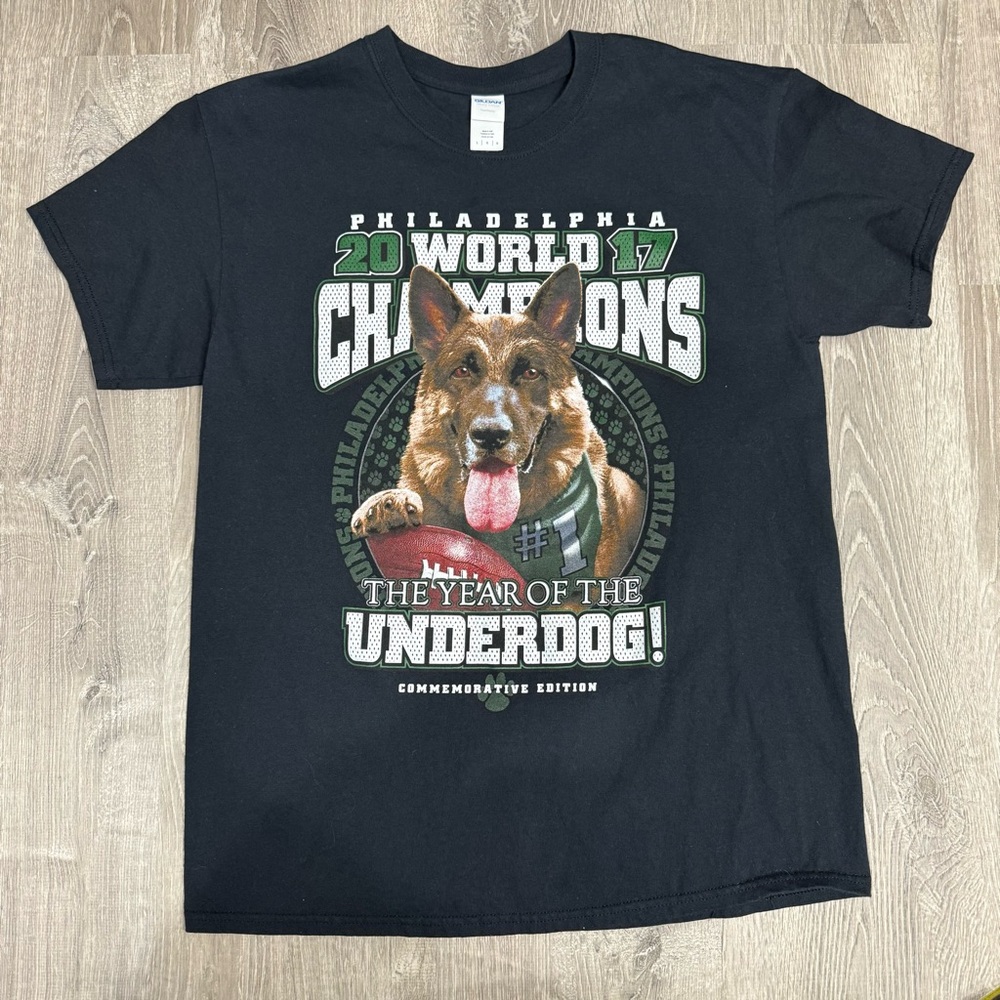 Philadelphia Eagles Champions UnderDog T-Shirt - Black world champs go birds